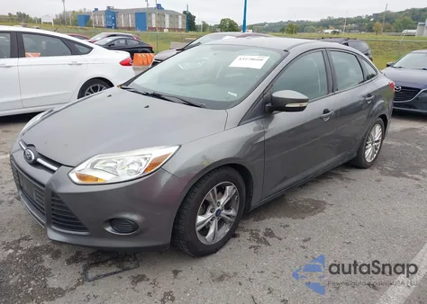2014 Ford Focus Se z USA, uszkodzony, nr VIN 1FADP3F27EL460730